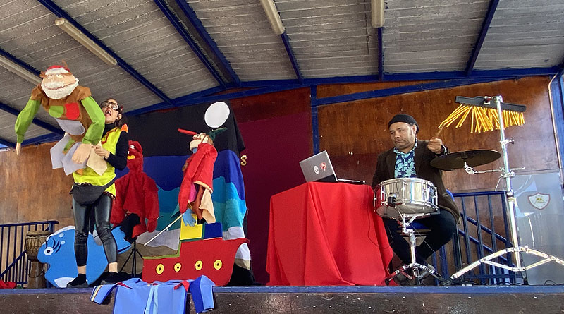 Estudiantes de Escuela Las Canteras conmueven con obra teatral