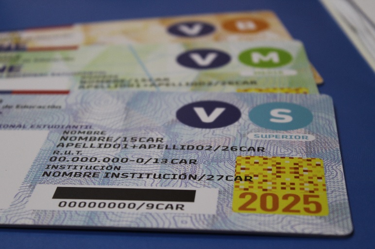 Junaeb insta a estudiantes a revalidar TNE 2025