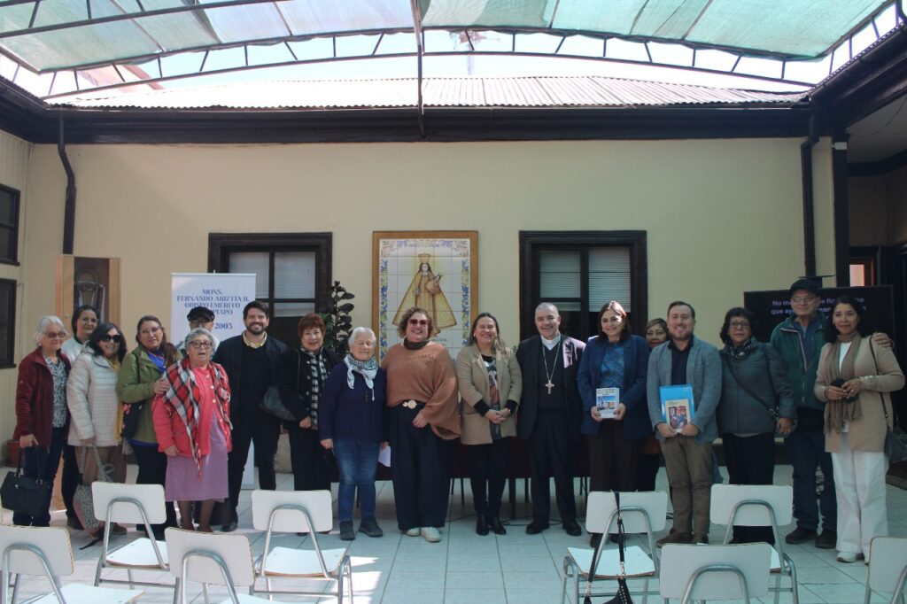 Obispado de Copiapó celebra centenario de Monseñor Ariztía con conversatorio emotivo