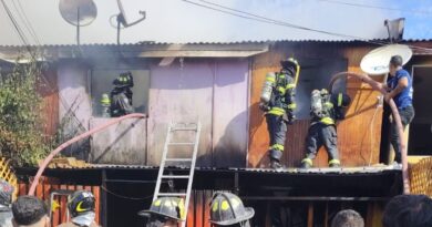 Una vivienda destruida por efectos del fuego y damnificados en sector Llanos de Ollantay