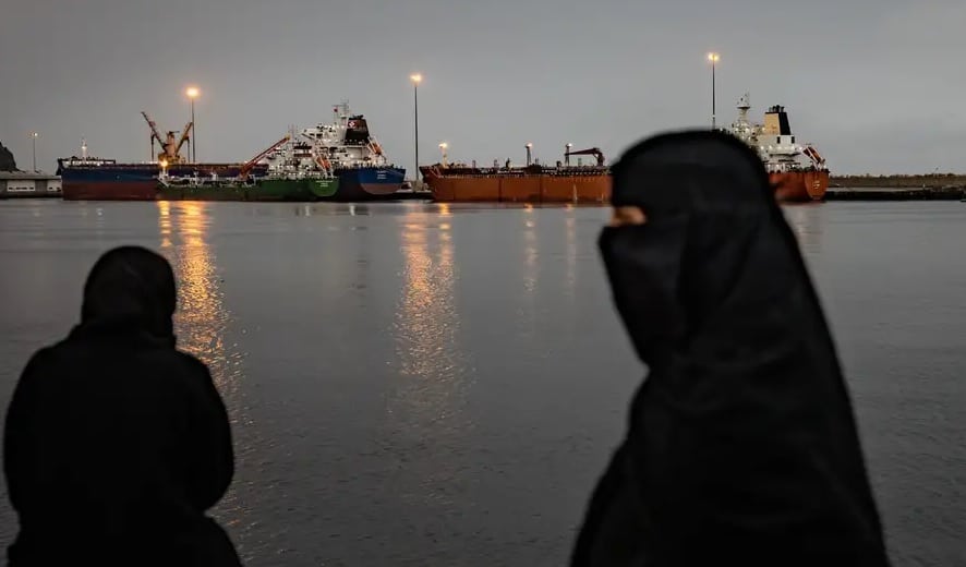Irán autoriza el tránsito de buques con ayuda humanitaria a través del estrecho de Ormuz