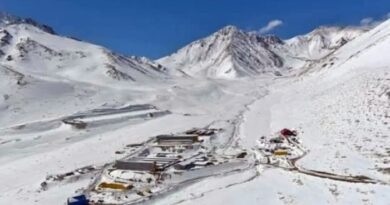 Barrick iniciará traslado aéreo de trabajadores aislados en campamentos de Alto del Carmen