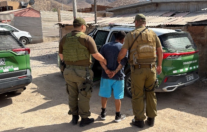*En Copiapó: Dos detenidos con órdenes vigentes en operativo preventivo de Carabineros